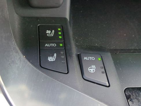 Used 2022 Lexus LX 600 4WD w/ Luxury Package image 23