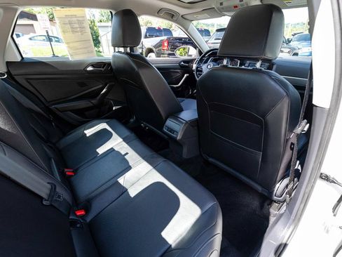 Used 2020 Volkswagen Jetta SE w/ SE Cold Weather Package FWD image 28