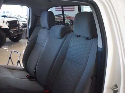 Used 2017 Toyota Tacoma SR AWD/4WD image 66