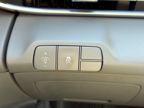 Certified 2024 Hyundai Elantra SEL w/ Convenience Package FWD image 26