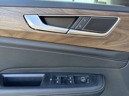 New 2026 Volkswagen Atlas SE image 15