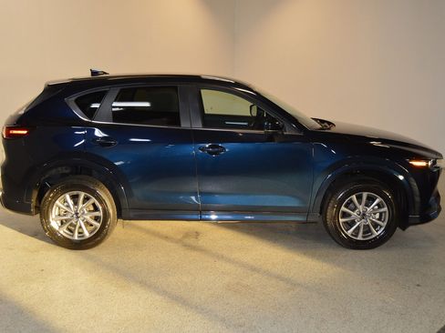 New 2025 MAZDA CX-5 AWD 2.5 S w/ Select Package image 2
