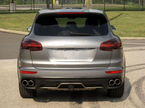 Used 2018 Porsche Cayenne S w/ Premium Package Plus AWD/4WD image 14