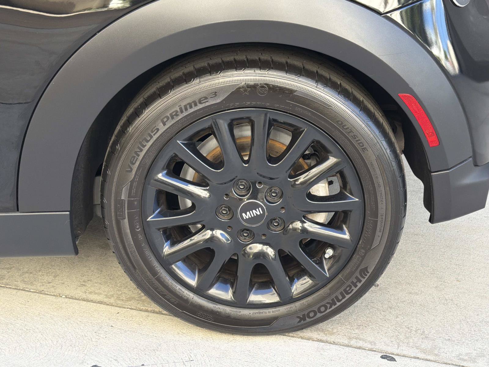 Used 2022 MINI Cooper 2-Door Hardtop FWD image 6