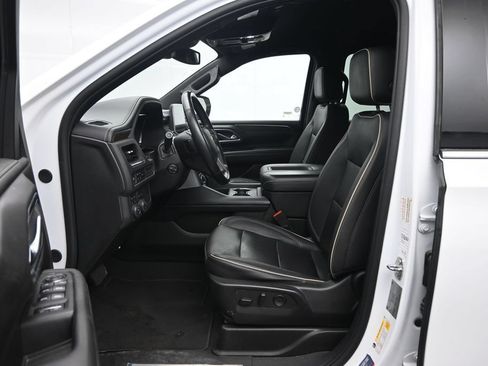Used 2023 Chevrolet Suburban Premier AWD/4WD image 22