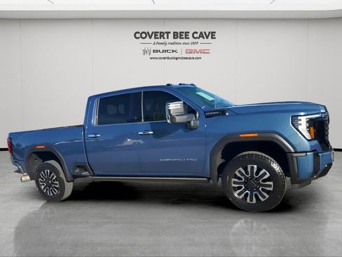 Used 2025 GMC Sierra 2500 Denali Ultimate w/ Max Trailering Package image 12