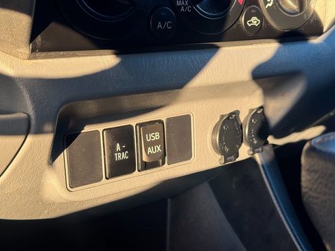 Used 2012 Toyota Tacoma 4x4 Double Cab image 39