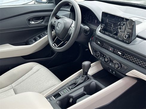 New 2025 Honda Accord SE image 7