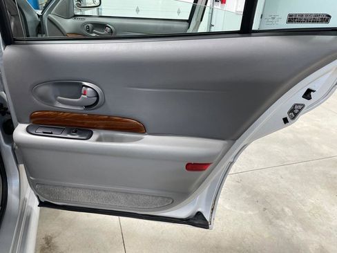 Used 2000 Buick Le Sabre Custom w/ Luxury Opt Pkg image 20