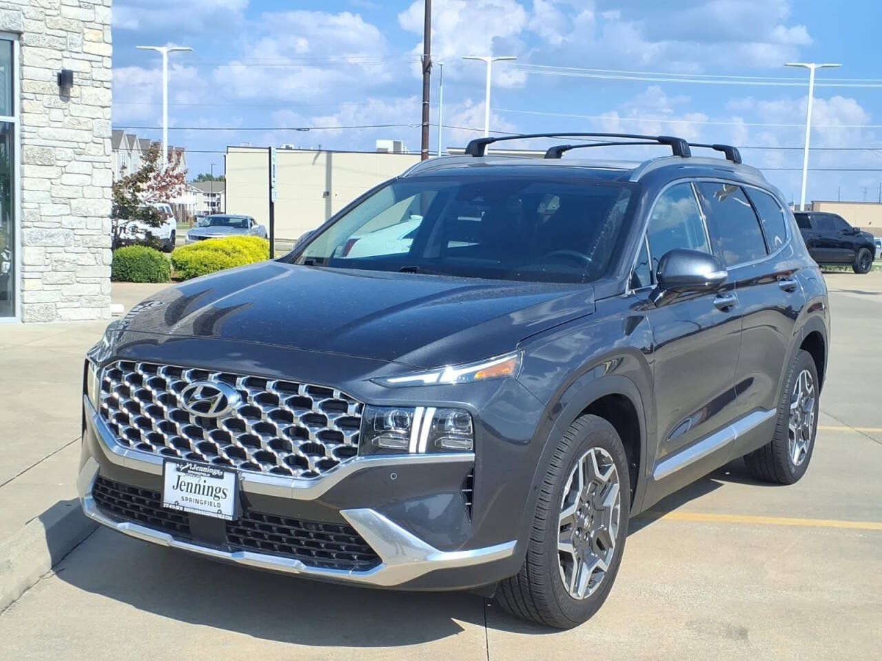 Used 2022 Hyundai Santa Fe Limited FWD image 2