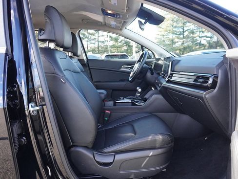 Used 2025 Kia Sportage EX image 30