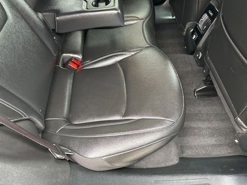 Used 2025 Jeep Compass Limited image 15