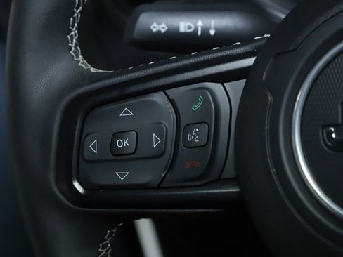 Used 2025 Jeep Gladiator Mojave image 19