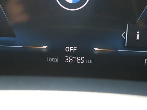 Used 2024 BMW X7 xDrive40i w/ Premium Package AWD/4WD image 16