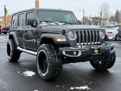 Used 2019 Jeep Wrangler Unlimited Sahara w/ Safety Group image 2