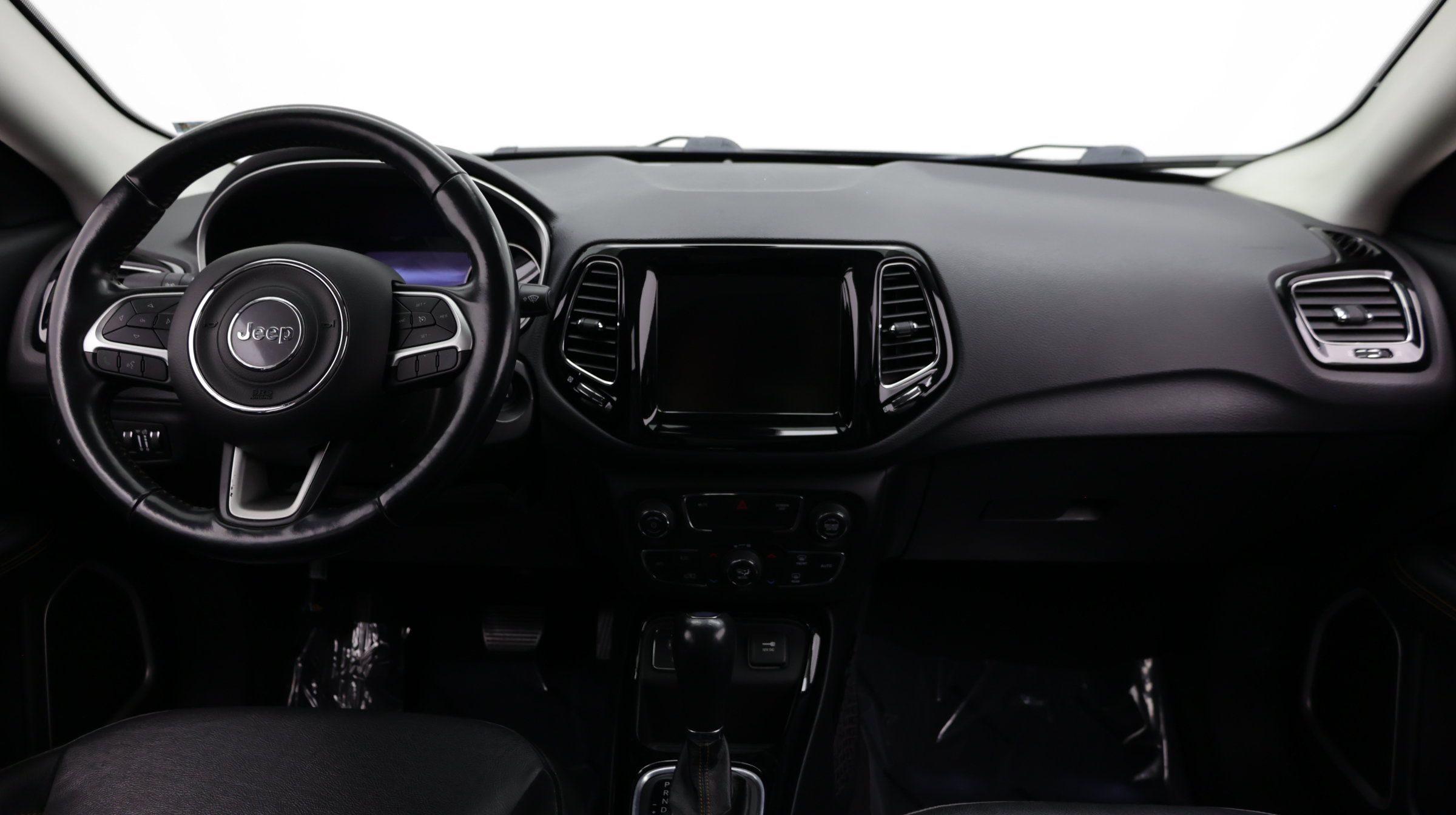 Used 2020 Jeep Compass Limited FWD image 32