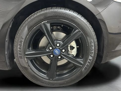Used 2016 Ford Fusion SE FWD image 24