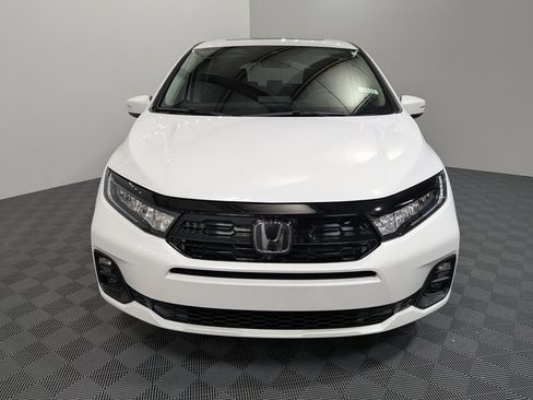 New 2026 Honda Odyssey Touring image 9