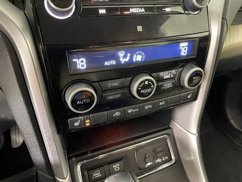 Used 2019 Subaru Ascent Premium image 9