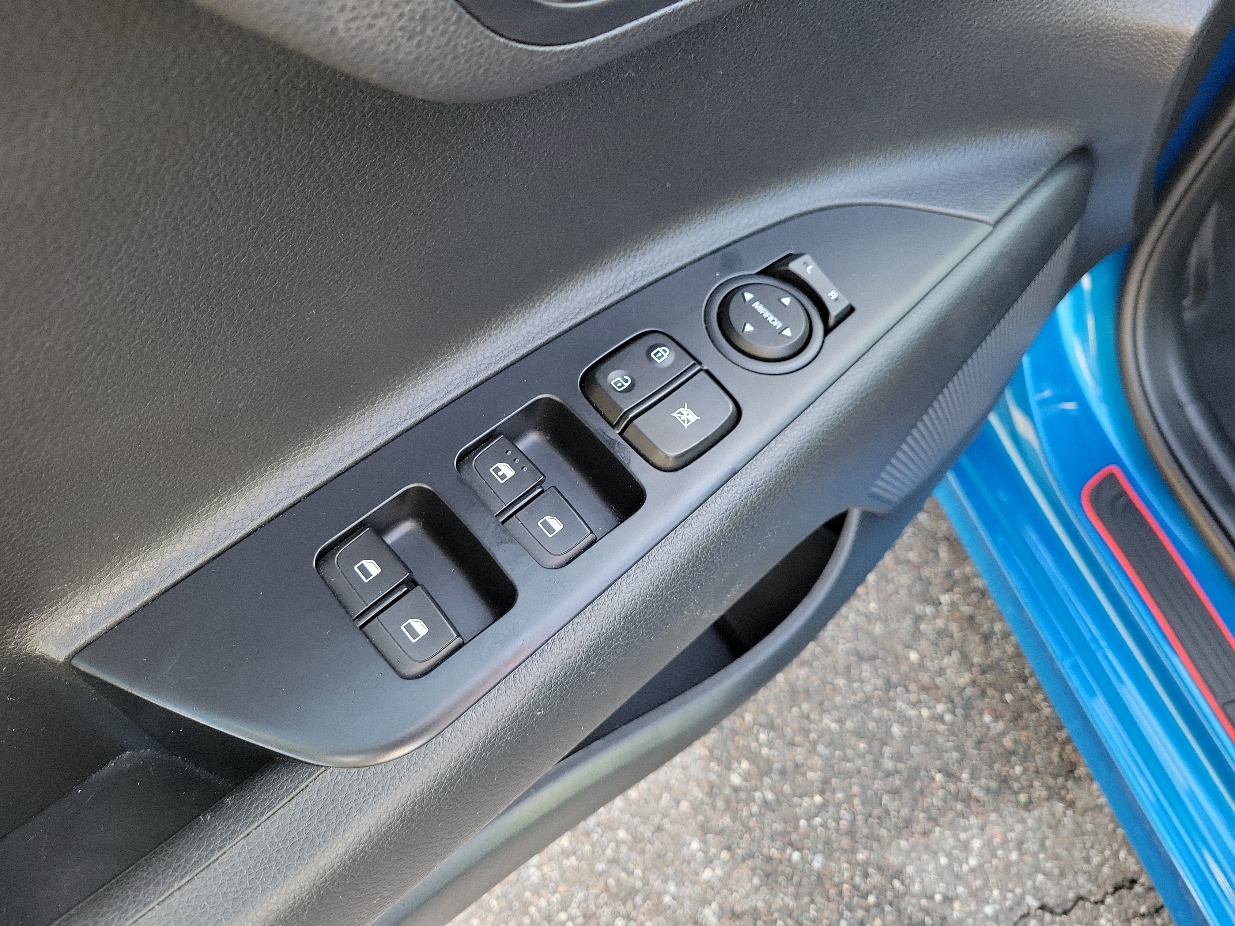 Certified 2021 Kia Rio S FWD image 17