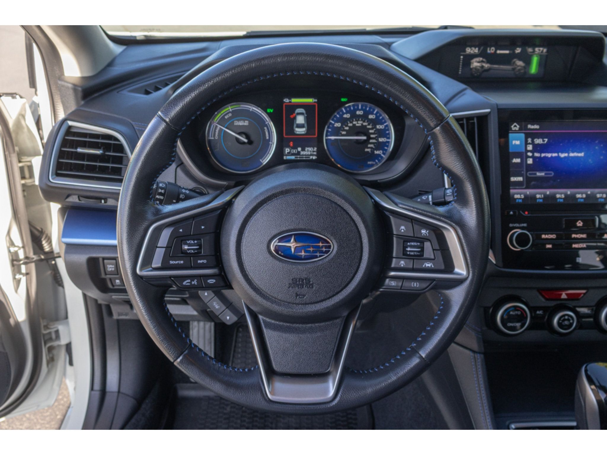 Used 2023 Subaru Crosstrek Hybrid AWD/4WD image 21