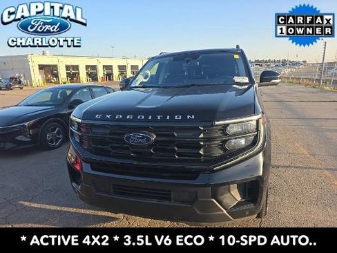 Used 2025 Ford Expedition Max Active RWD image 2