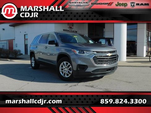 Used 2020 Chevrolet Traverse LS image 1