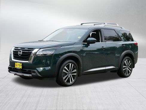 Certified 2024 Nissan Pathfinder Platinum w/ Cargo Package image 3
