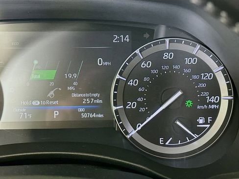 Used 2021 Toyota Highlander XLE FWD image 15