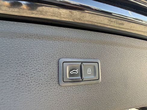 Used 2020 Audi Q5 2.0T Premium w/ Convenience Package AWD/4WD image 38