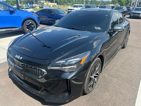Used 2022 Kia Stinger GT-Line w/ Sun & Sound Package RWD image 2