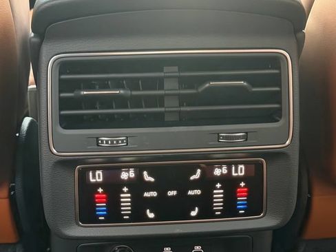 Used 2025 Audi Q8 Prestige AWD/4WD image 15