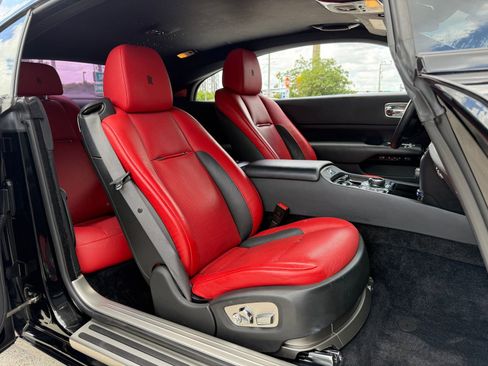Used 2019 Rolls-Royce Wraith RWD image 23