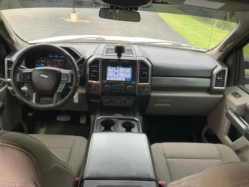 Used 2017 Ford F250 XLT w/ XLT Premium Package AWD/4WD image 16