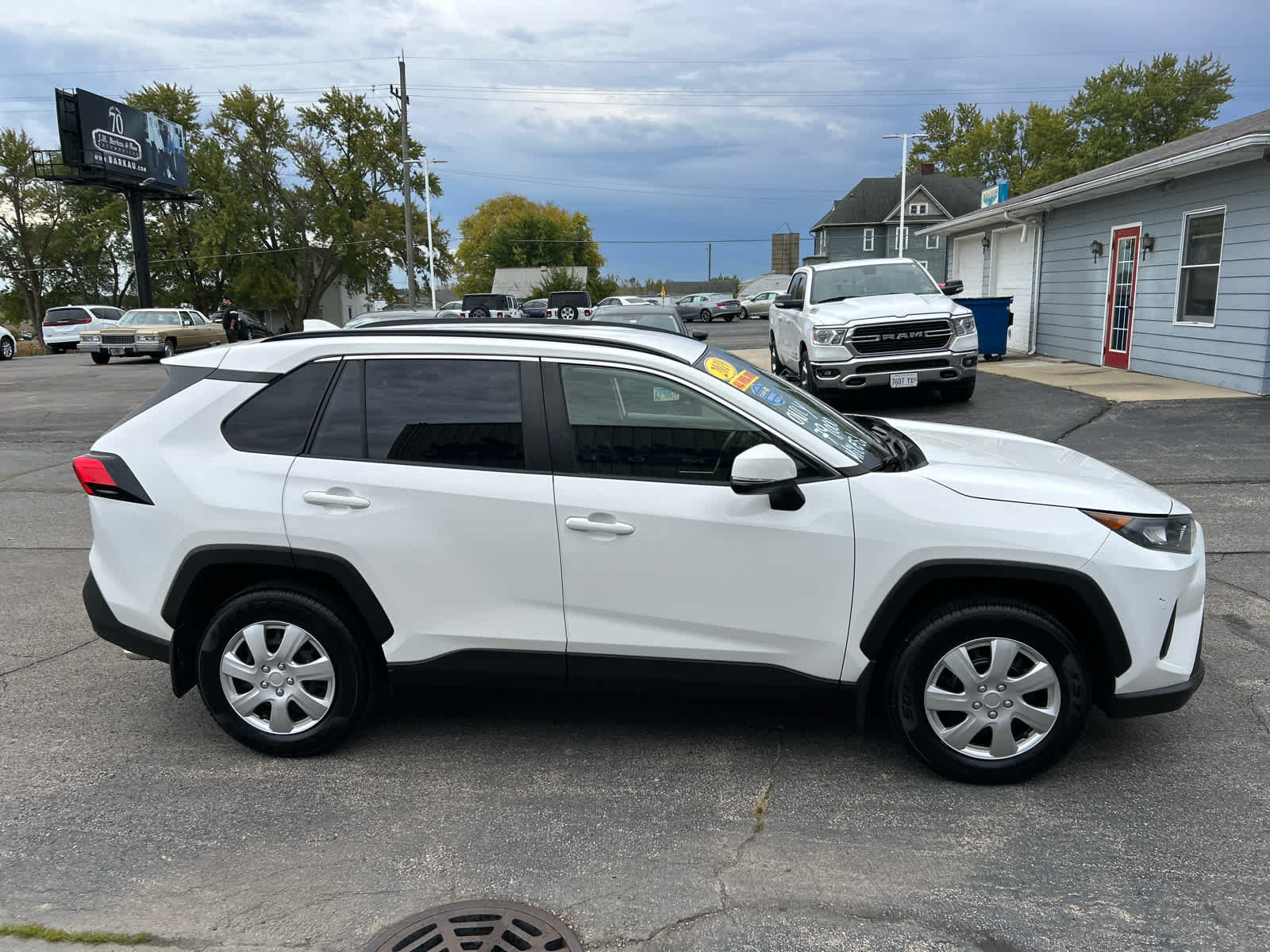 Used 2019 Toyota RAV4 LE w/ All Weather Liner Package AWD/4WD image 8