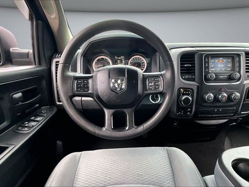 Used 2018 RAM 1500 Express w/ Black Ram 1500 Express Group AWD/4WD image 10