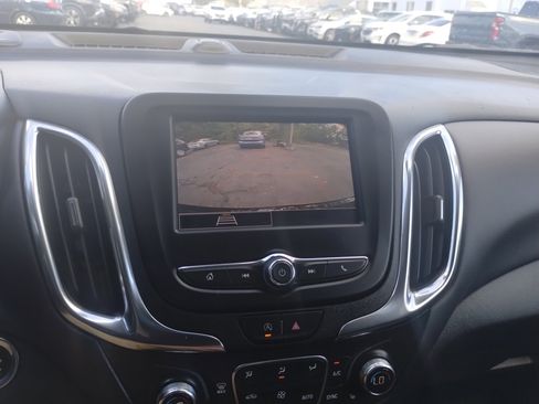 Used 2023 Chevrolet Equinox LT w/ Driver Convenience Package image 21