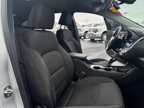 Used 2020 Chevrolet Malibu RS image 32