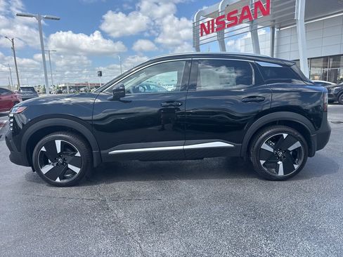 New 2026 Nissan Kicks SR w/ SR Premium Package AWD/4WD image 2