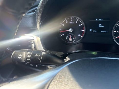 Used 2022 Kia Telluride LX image 33