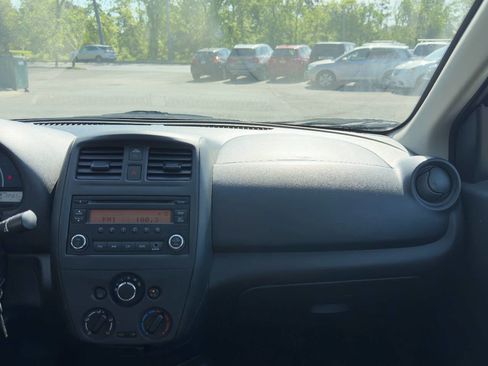 Used 2018 Nissan Versa S Plus FWD image 17