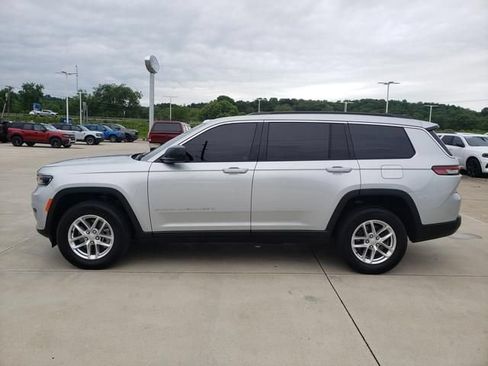 Used 2024 Jeep Grand Cherokee L Laredo AWD/4WD image 8