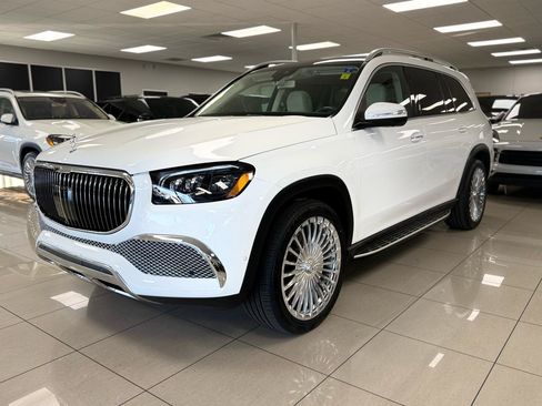 Used 2020 Mercedes-Benz GLS 450 4MATIC w/ Acoustic Comfort Package image 8