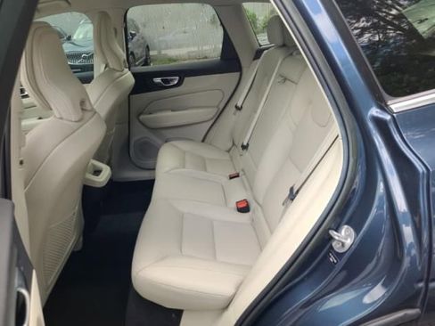 Certified 2023 Volvo XC60 B5 Plus w/ Protection Package Premier image 7