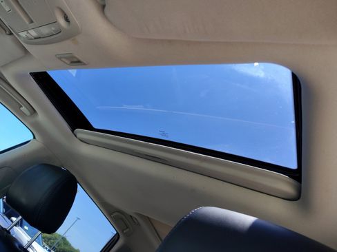 Used 2017 Nissan Pathfinder Platinum FWD image 20