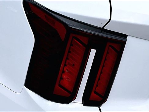 Used 2024 Kia Sorento EX w/ Panoramic Sunroof Package image 27