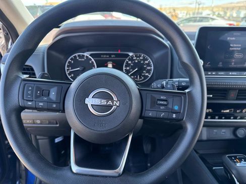 Used 2023 Nissan Rogue SV FWD image 14