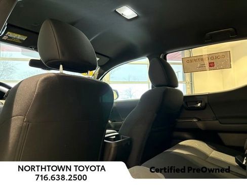 Used 2022 Toyota Tacoma TRD Off-Road AWD/4WD image 16