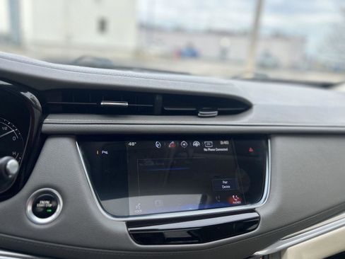 Used 2018 Cadillac XT5 Premium Luxury AWD/4WD image 21