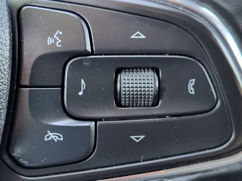 Used 2025 Buick Envista Preferred w/ Convenience I Package FWD image 11